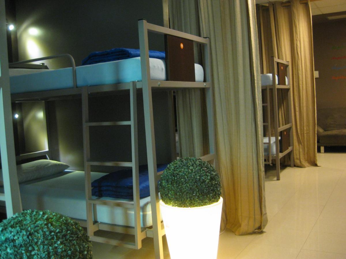Santo Santiago Hostel *