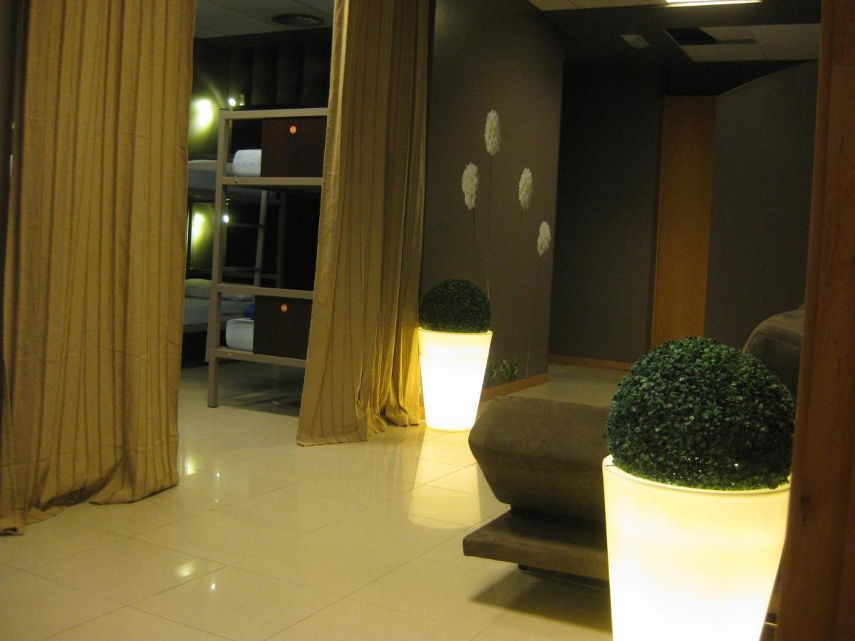 Santo Santiago Hostel *